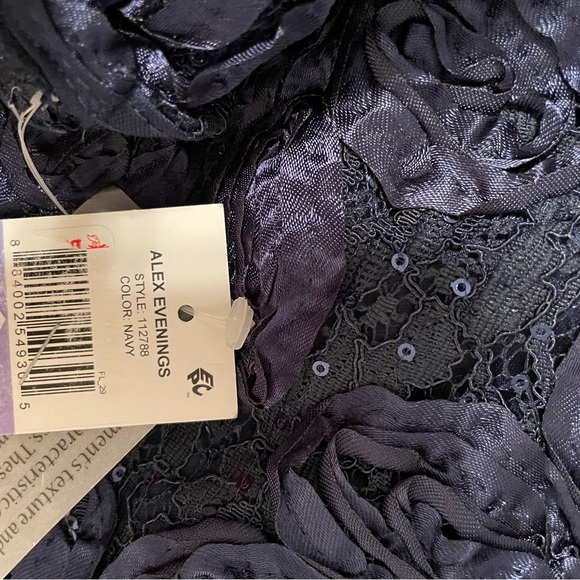 Alex
Evenings
Embellished
Gown Dress size 12 14 Navy Blue or 14P petite - Picture 4 of 16